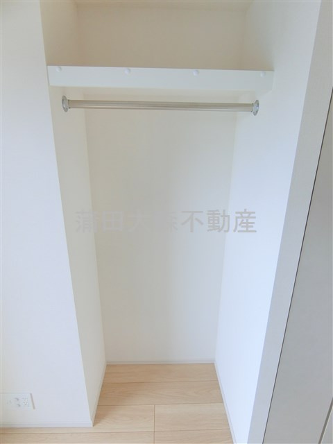 ウェルスクエア西蒲田の設備|クローゼット横のオープンクローゼット