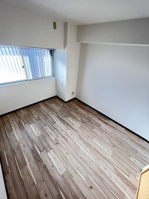 尼崎市南武庫之荘５丁目の賃貸マンションの居間・リビング
