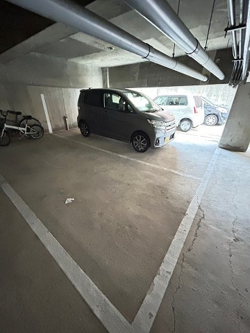 尼崎市南武庫之荘５丁目の賃貸マンションの駐車場