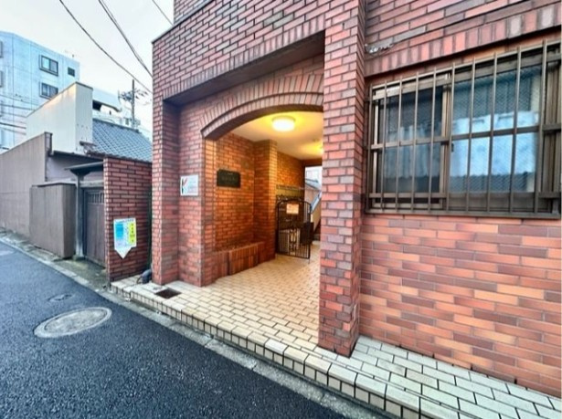 クォーレ市川のエントランス
