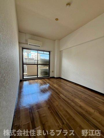 クレアコートの洋室