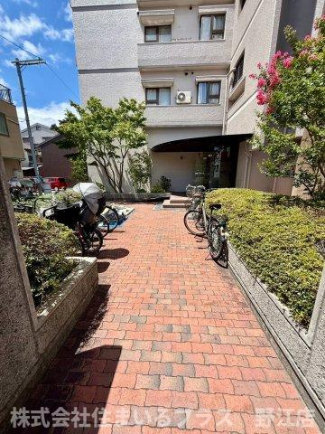 クレアコートのエントランス