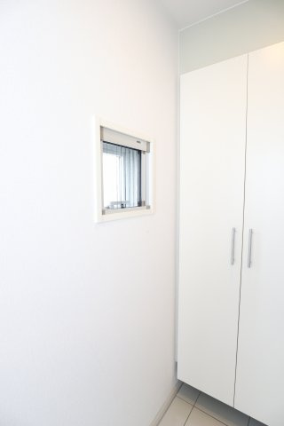 ＥＮスクエアの玄関|603号室の写真を使用しています。