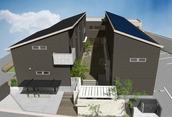 BLOOM COURT