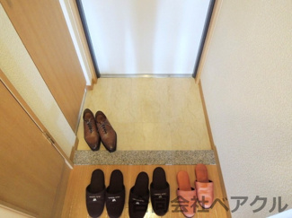 【玄関】 | コンフォーレ栗栖野 | きれいな玄関です