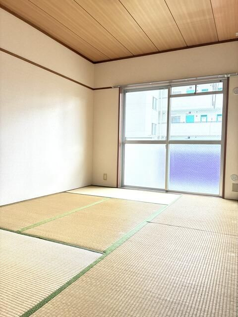 榎本第一コーポラスの和室