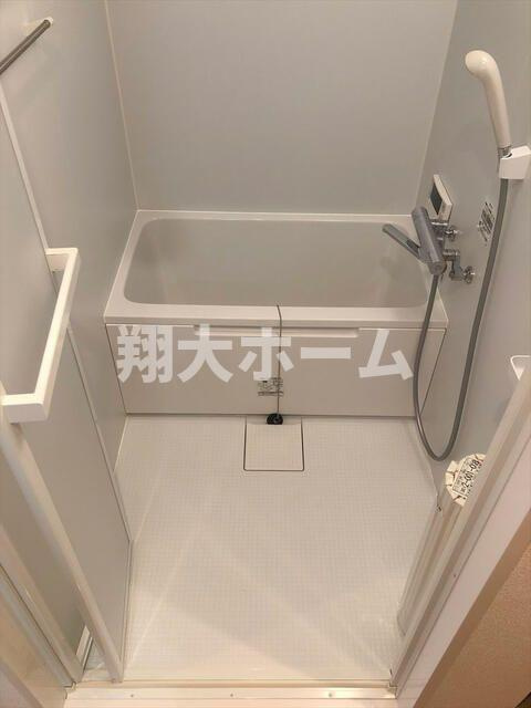 ギターセンタービルの浴室