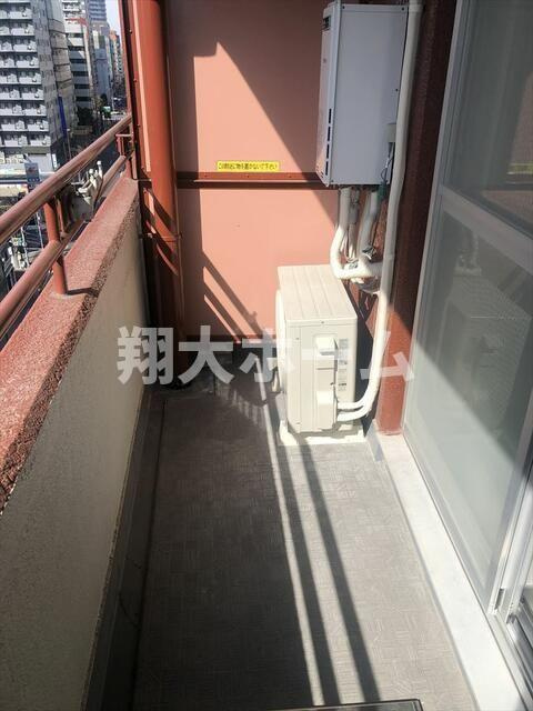 ギターセンタービルのバルコニー