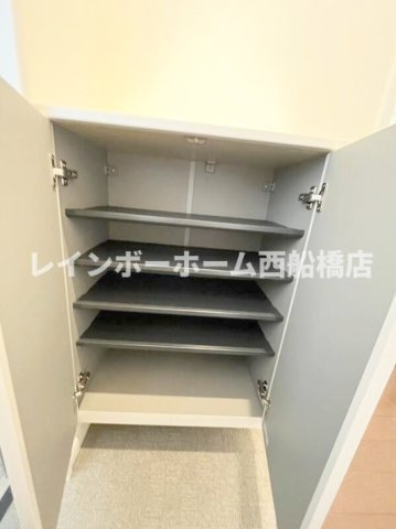 メラースの玄関