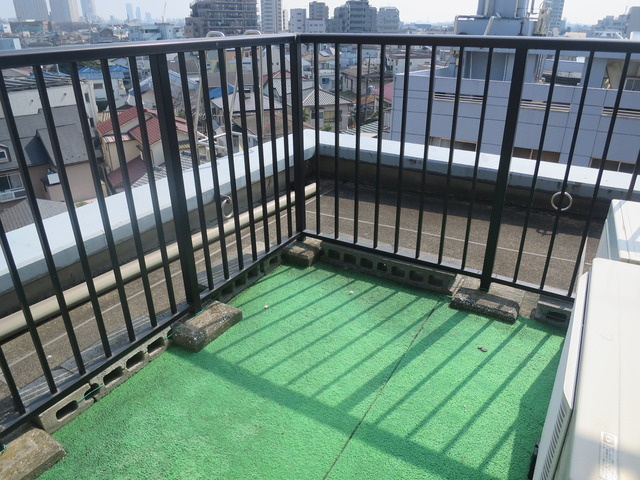 ウィンベルデュエット小岩のバルコニー|日当たりのいいバルコニーです♪