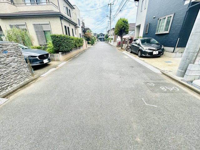 千葉市美浜区磯辺8丁目12期の前面道路含む現地写真