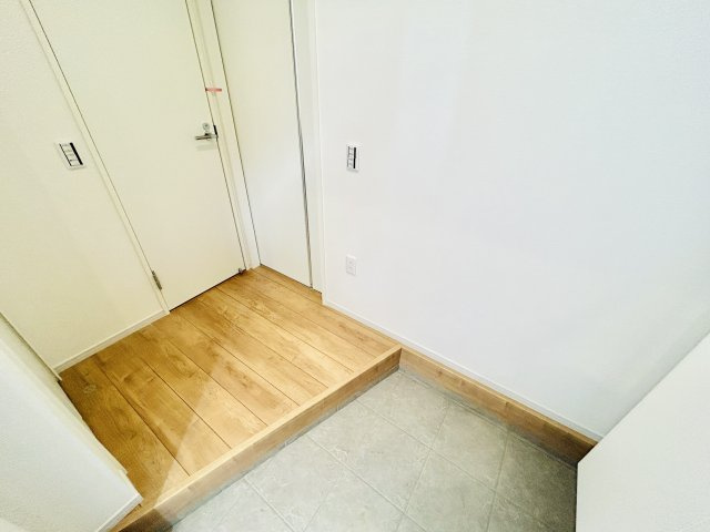千葉市美浜区磯辺8丁目12期の玄関