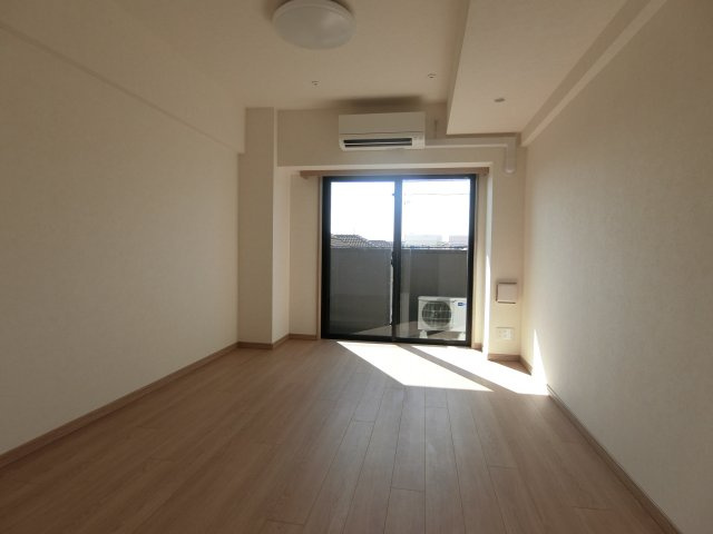 ルーブル武蔵小杉六番館の居間・リビング|他のお部屋の参考写真となります。