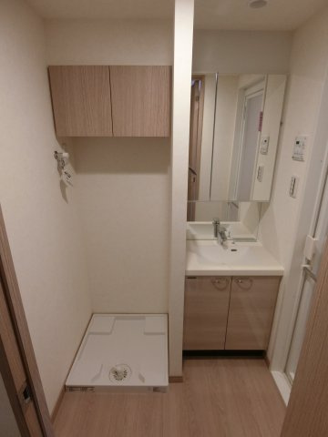 ルーブル武蔵小杉六番館の洗面所|他のお部屋の参考写真となります。