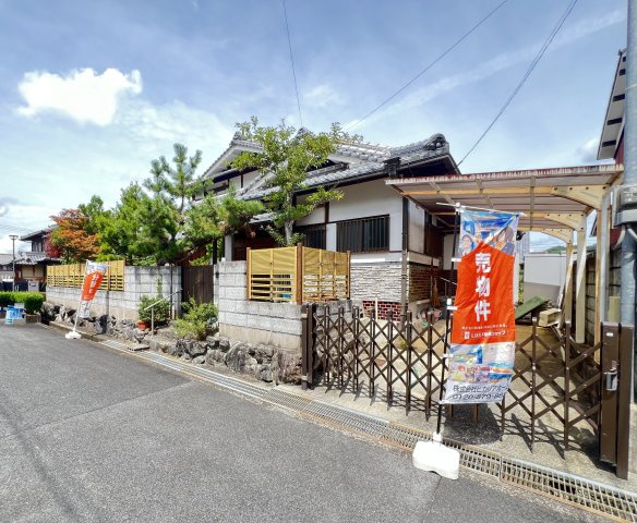 桜井市朝倉台西3丁目の外観