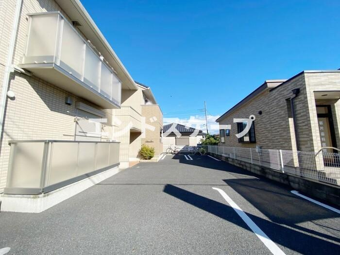 サンライズの駐車場|高崎、前橋のお部屋探しはエンドスケープまで！お客様の理想お聞かせ下さい♪