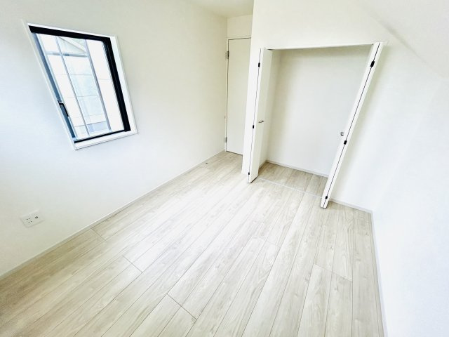 千葉市美浜区磯辺8丁目12期の洋室