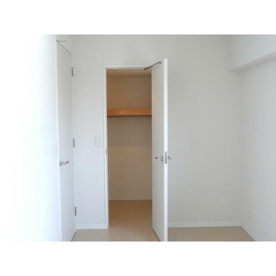 【収納】 | ラクラス新中野 | クローゼット完備。