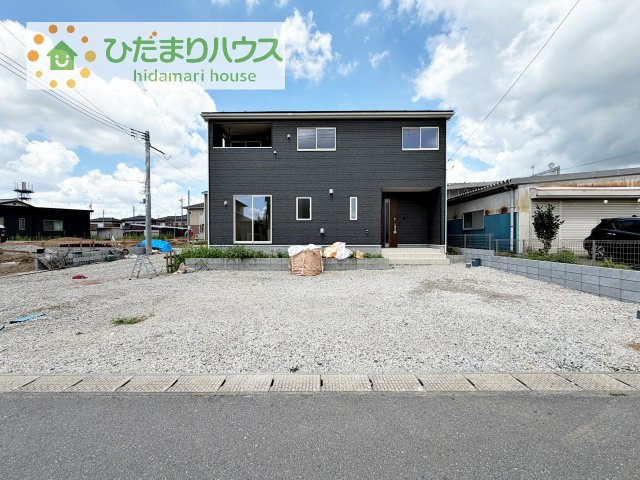 【駐車場】 | 常総市水海道諏訪町第3　新築戸建　5号棟 | マイホームなら駐車場代がかかりません！しかも、自宅の駐車場で洗車ができます！今までコイン洗車に行っていた手間も省けて、節約にもつながります(^^♪