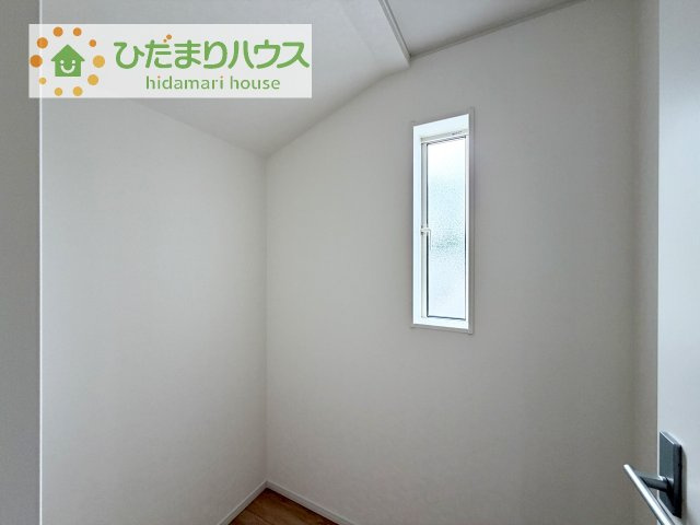 【収納】 | 常総市水海道諏訪町第3　新築戸建　5号棟 | 居室の収納を補う納戸があるため、お部屋をすっきりと保てます。
