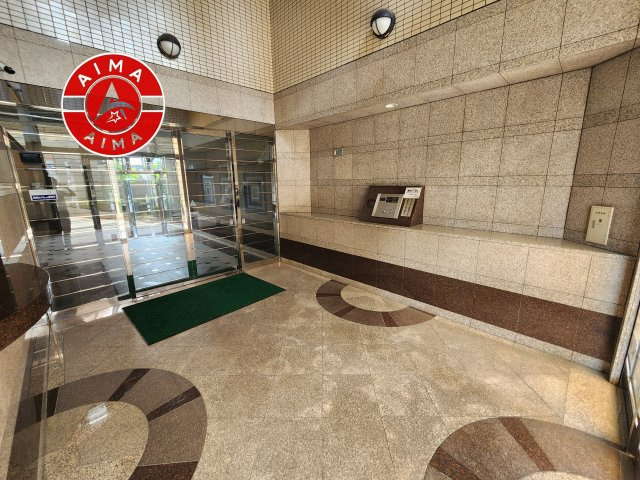 アンピール百年橋のロビー|温かみのあるエントランスロビーです。