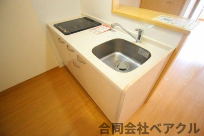 【キッチン】 | コンフォーレ栗栖野 | お料理しやすいキッチンです