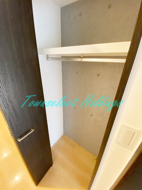 TRYM湘南台の収納|同建物別号室