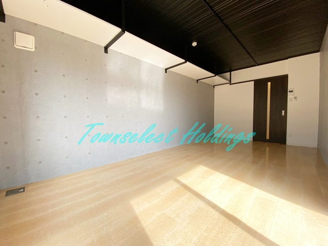 TRYM湘南台の寝室|同建物別号室