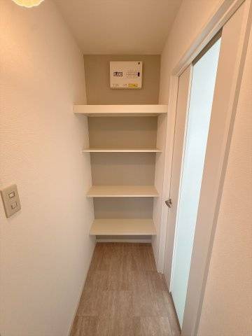 セジュール北八代の玄関