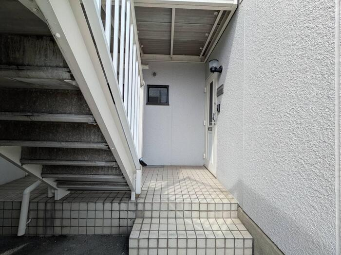 セジュール北八代のエントランス