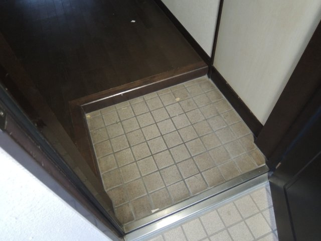 【玄関】 | ドンズビル