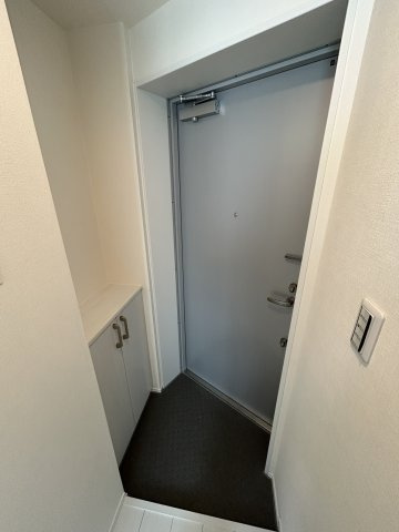 with下高井戸の玄関|収納もある玄関です