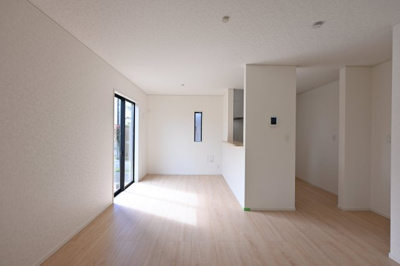 【居間・リビング】 | 太田市鳥山上町第6 | 和室側からもお部屋が良く見渡せます♪