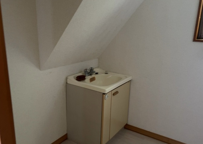 【独立洗面台】 | 洗面化粧台では顔を洗ったり、身だしなみを整えることが本来の使い方ですが、用途によっては洗面化粧台に求められる機能が違ってくるため、ご自身や家族のライフスタイルに合ったものを選ぶことをおすすめ致します。
