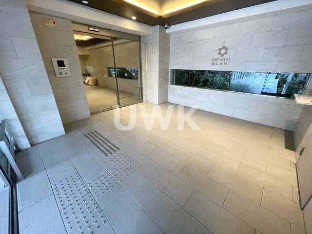 クリスタルグランツ京都西大路のエントランス