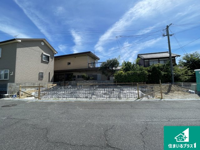湖南市石部東　第6期　新築一戸建ての外観|周辺は落ち着いた街並みの住宅地！子育てがしやすい住環境です！まだ未完成ですが、現地でしかわからない事もございます。是非一度ご覧ください。