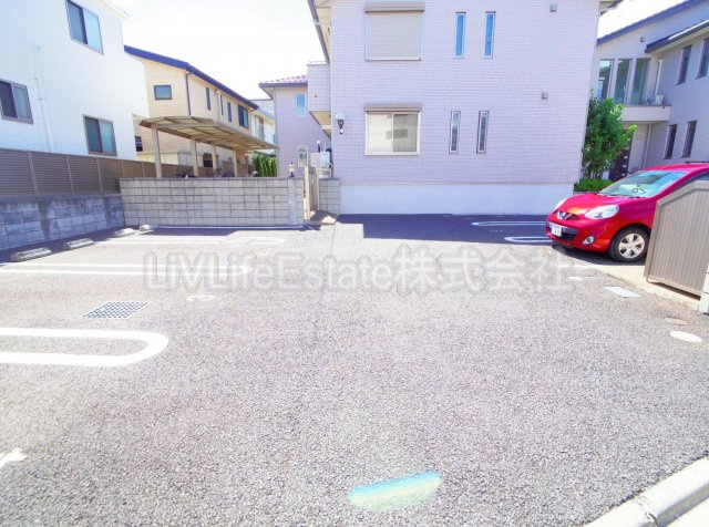 フェリーチェの駐車場