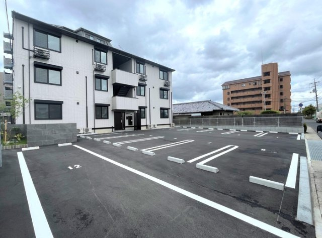 【駐車場】 | トリシア上中野