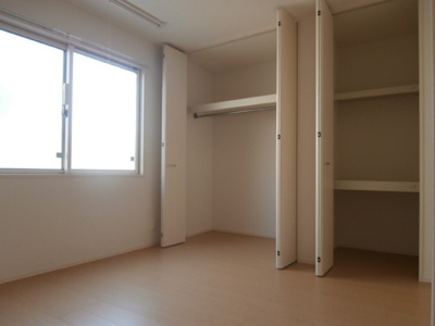【寝室】 | ブランシュール | お写真は、別のお部屋のものです。