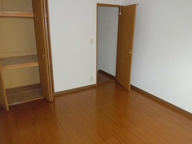 【寝室】 | メルヴェーユ浜野 C