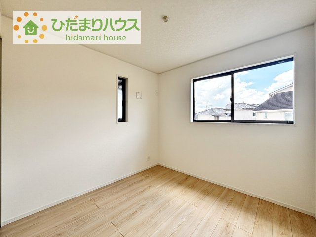 【洋室】 | 常総市本石下第12　新築戸建　1号棟 | お掃除しやすく、清潔感を保てるのでダニも発生しにくいフローリング♪