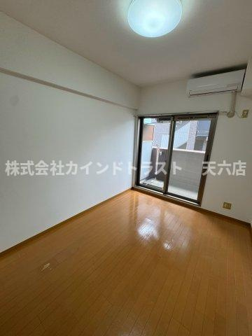 SWISS京橋の居間・リビング|ゆったりとした居間です