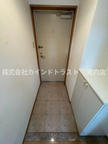 SWISS京橋の玄関|ゆったりとした玄関です