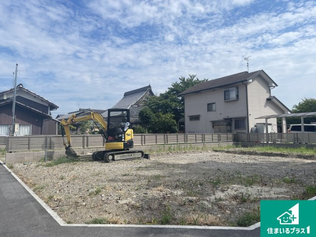 犬上郡豊郷町石畑　新築一戸建ての外観|周辺は落ち着いた街並みの住宅地！子育てがしやすい住環境です！まだ未完成ですが、現地でしかわからない事もございます。是非一度ご覧ください。