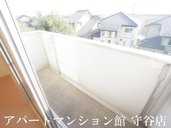 アロマレジデンス松ヶ丘の洋室
