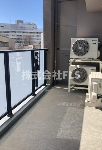 新宿区若松町の賃貸マンションのバルコニー