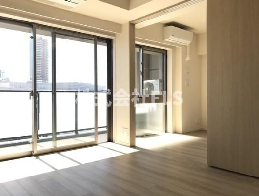新宿区若松町の賃貸マンションの居間・リビング