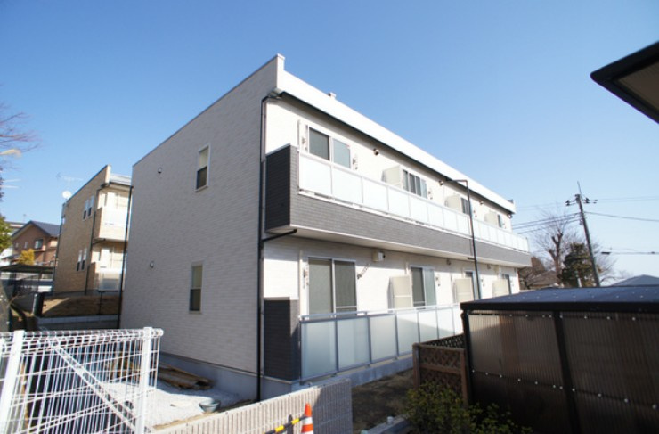 川崎市麻生区栗木台１丁目のアパートの外観