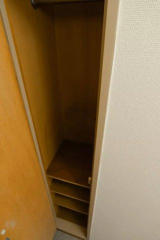 AP1386 スカイコート駒沢第二 205の収納|










