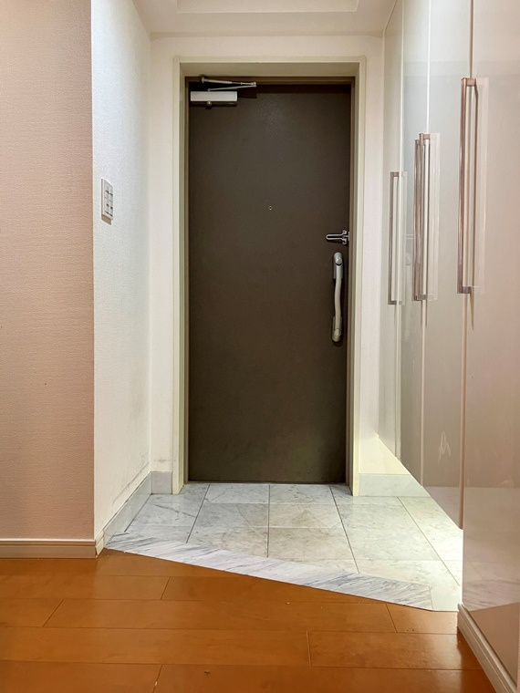 フェアロージュ世田谷弦巻の玄関|シンプルで使いやすい玄関です